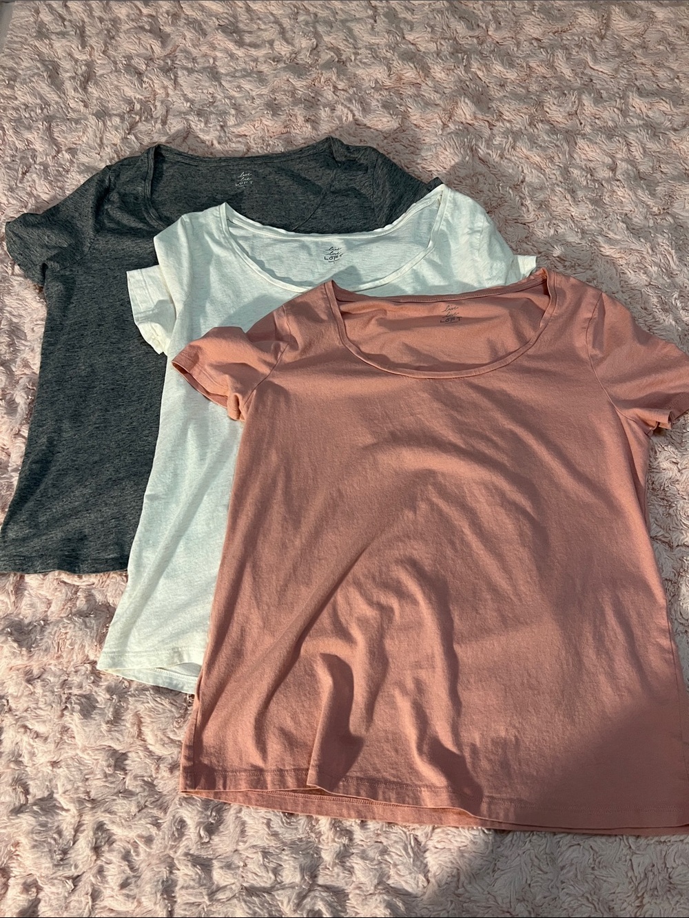 live love Loft Women's Scoop Neck Tee - Dusty Pink, White, Charcoal